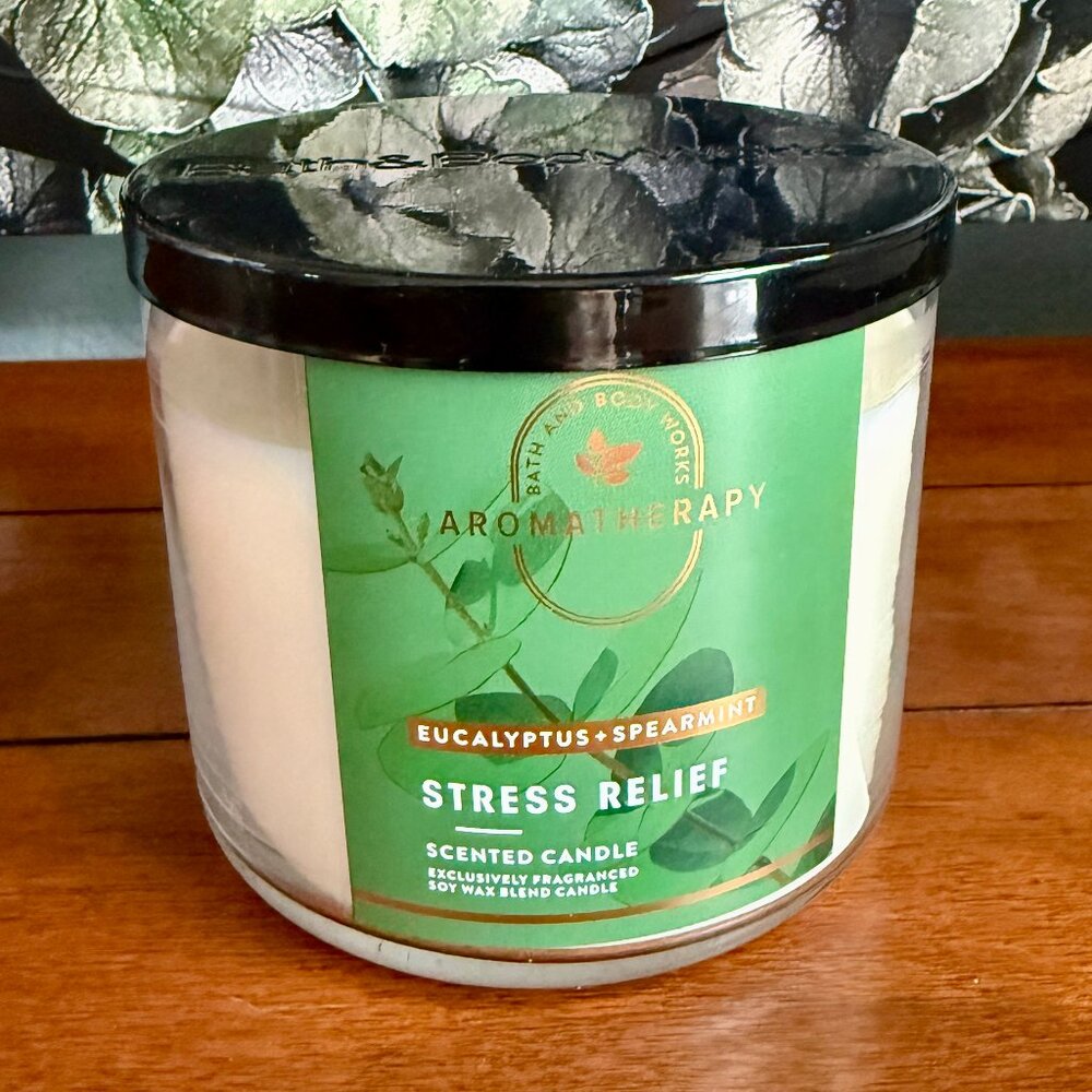 NEW EUCALYPTUS SPEARMINT 3-Wick Candle Bath & Body Works